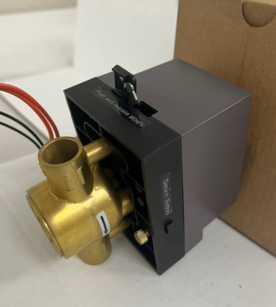 Taco M050C2-1 1/2" Sweat 2-Way Zone Valve – 24V, Normally Closed